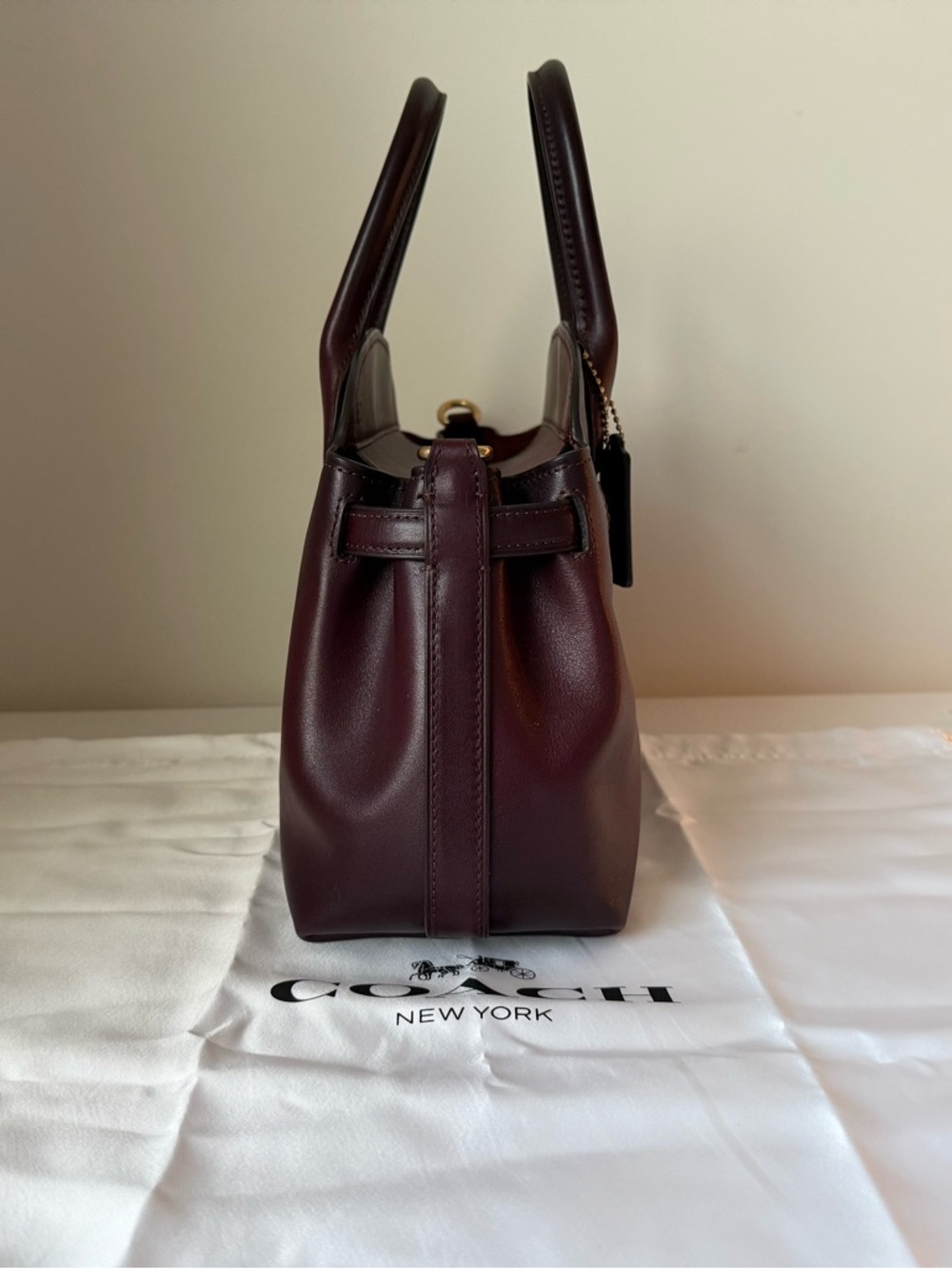 Coach Empire 28 Merlot - Picture 4 of 11